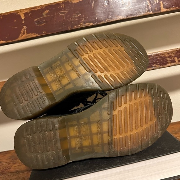 Dr. Martens Black Patent Leather Original Lace Up Combat Boots Docs - Picture 12 of 16